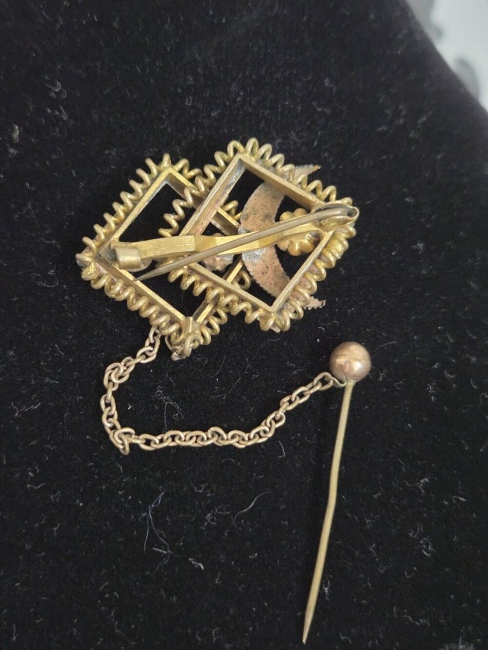 Antique Victorian Gilt Brass Brooch Paste Stones & Red Glass, Added Safety Chain - Picture 5 of 16